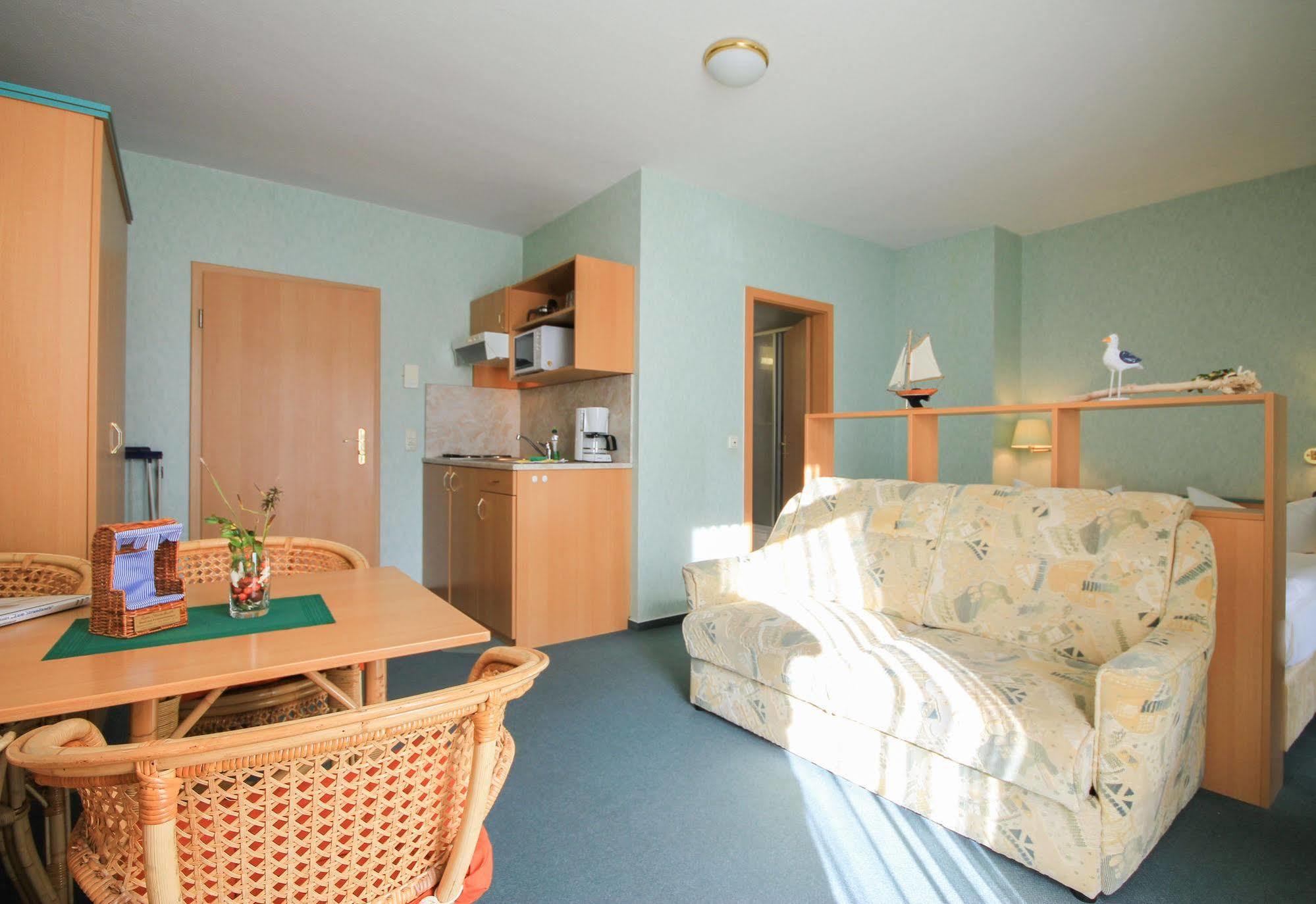 Appartementhaus Zum Strandkorb Ostseebad Kühlungsborn Esterno foto