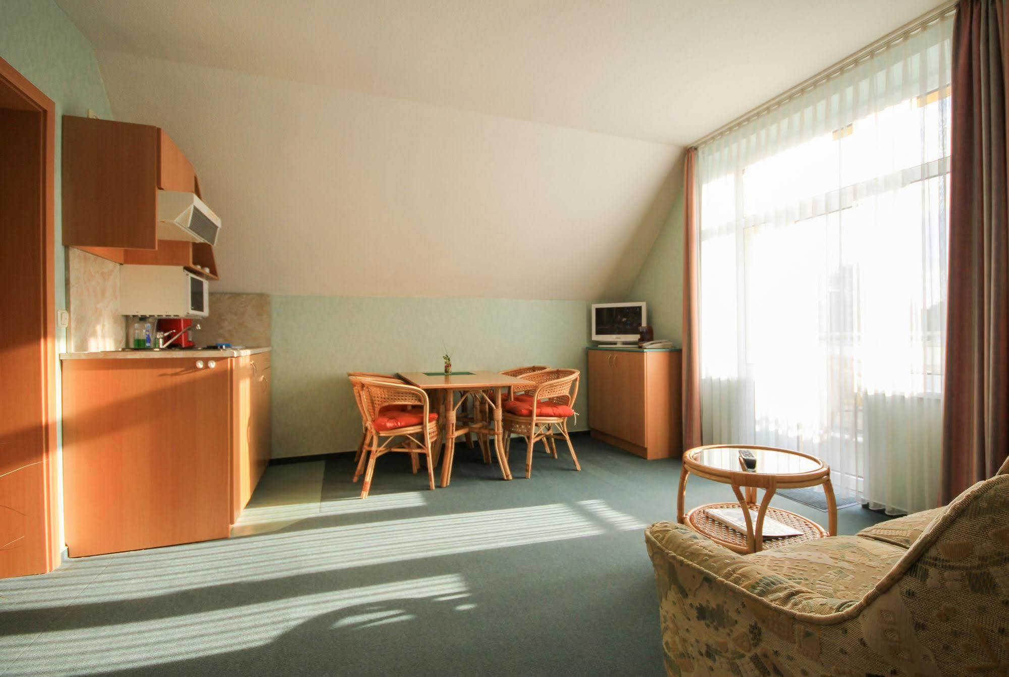 Appartementhaus Zum Strandkorb Ostseebad Kühlungsborn Esterno foto