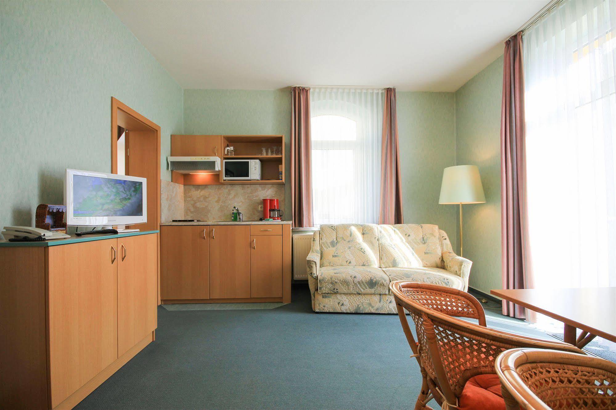 Appartementhaus Zum Strandkorb Ostseebad Kühlungsborn Esterno foto