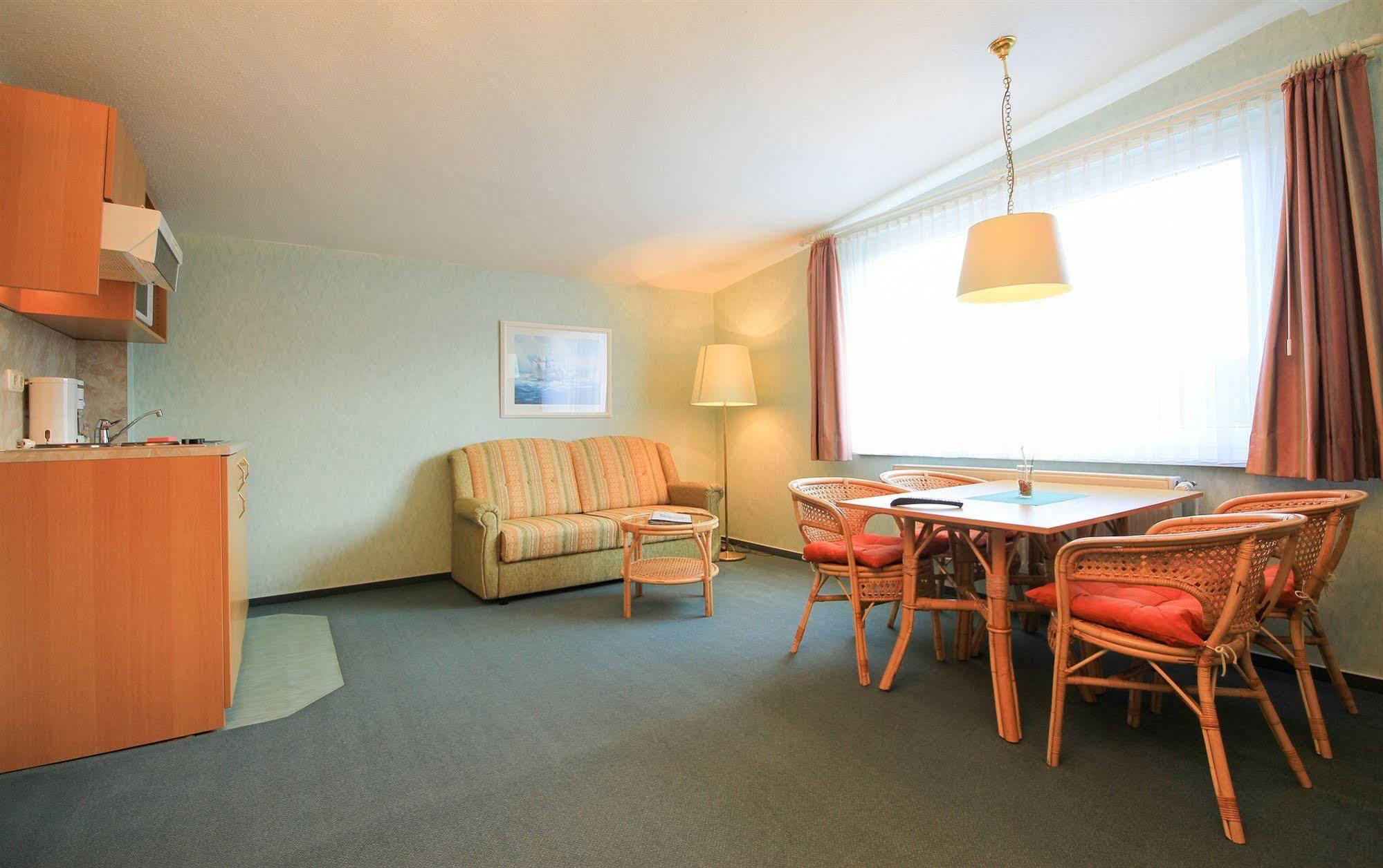 Appartementhaus Zum Strandkorb Ostseebad Kühlungsborn Esterno foto