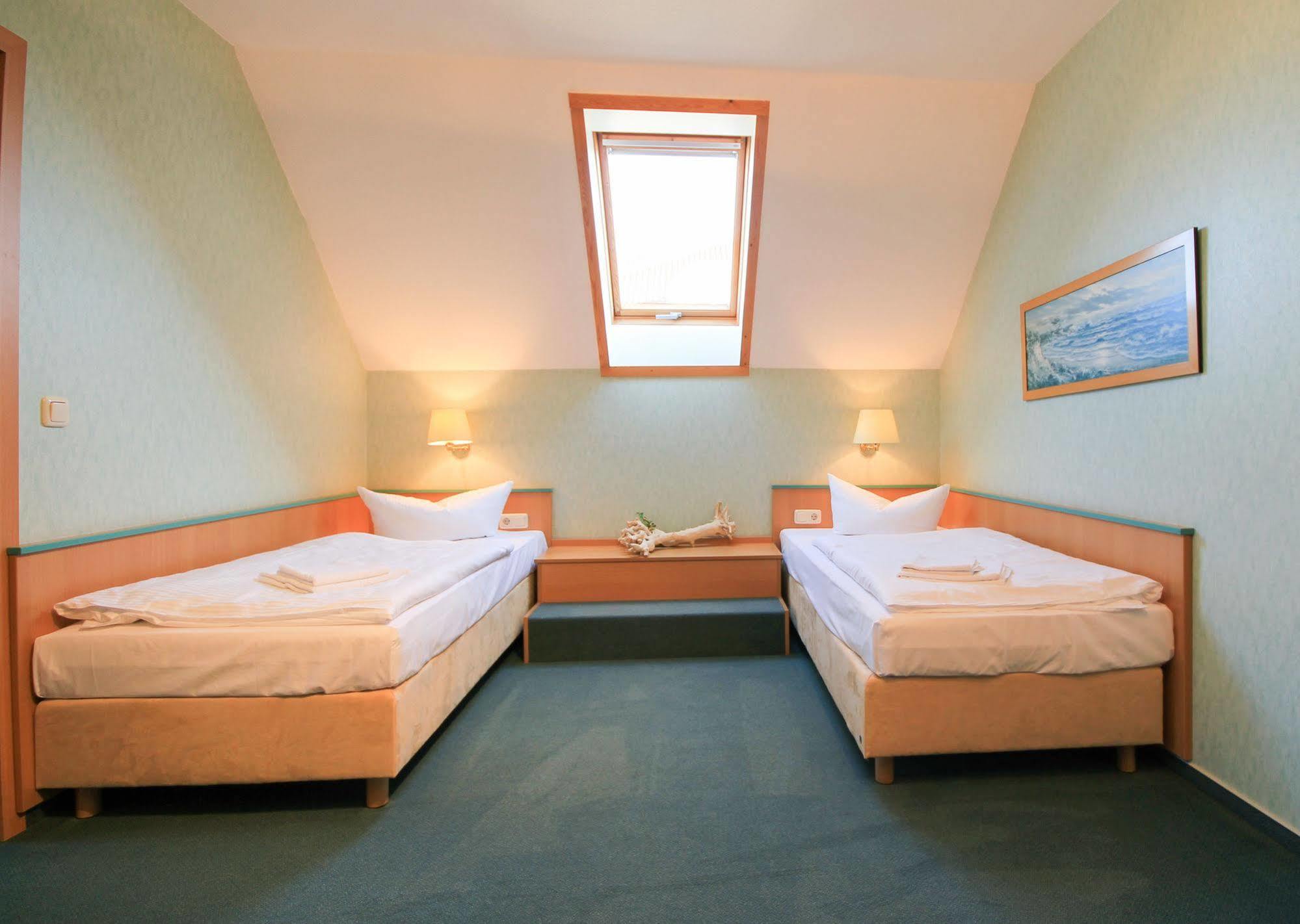 Appartementhaus Zum Strandkorb Ostseebad Kühlungsborn Esterno foto